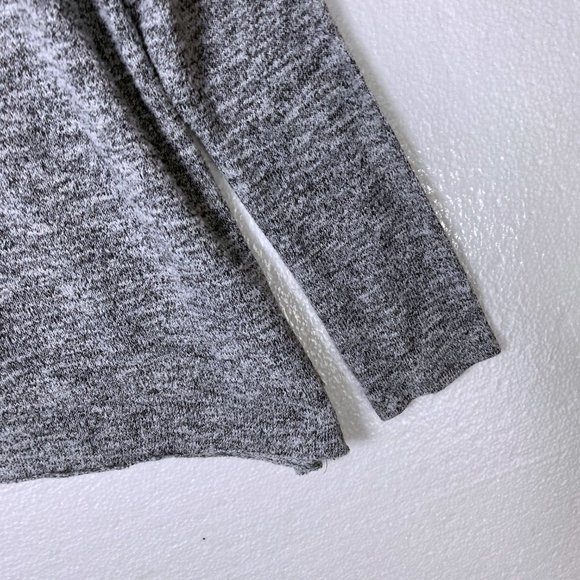 American Eagle M Gray Tulip Hem Oversized Sweater - Picture 9 of 10